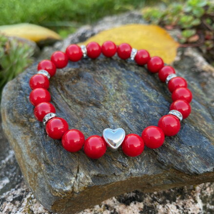 Náramok z červeného jadeitu so srdiečkom