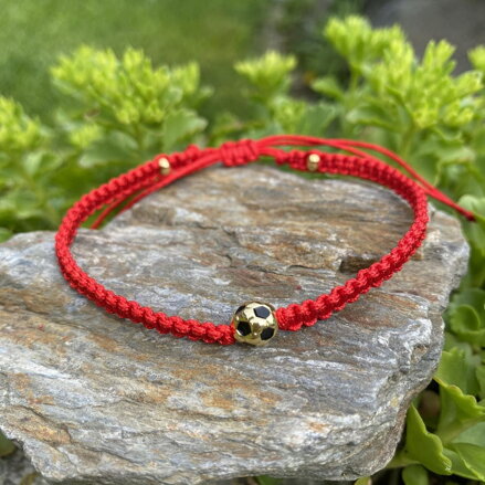 Červený šnúrkový náramok s FUTBALOVOU LOPTOU