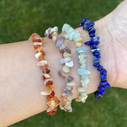 Náramky zo sekaných minerálov