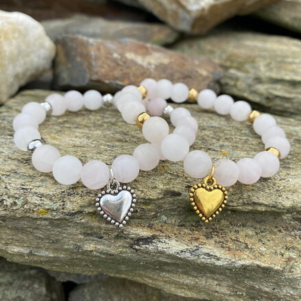 Náramok Ruženín s visiacim srdiečkom