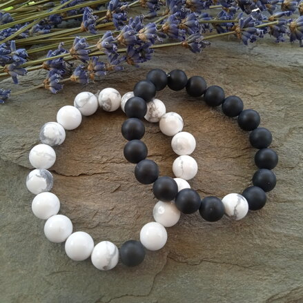 Partnerské náramky ónyx a howlit