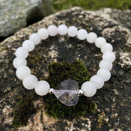 Náramok Ruženín s plastovým srdiečkom