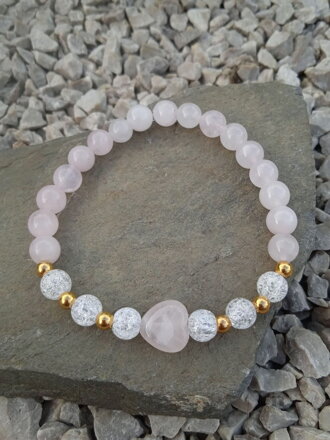 Náramok so srdiečkom z Ruženínu