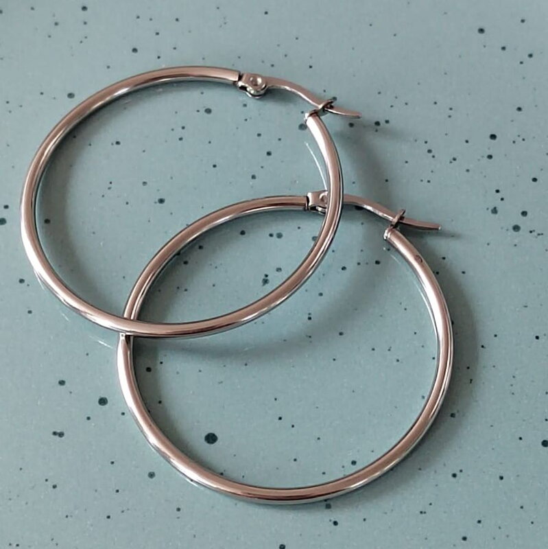 Oceľové náušnice v tvare kruhu