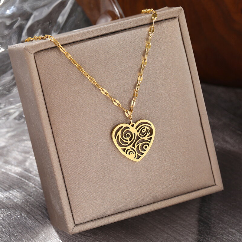 Retiazky z chirurgickej ocele - Srdce s ornamentom Retiazky z chirurgickej ocele - Srdce s ornamentom