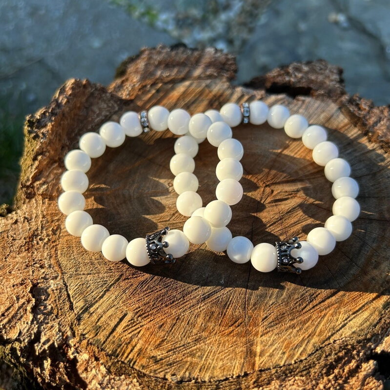 Partnerské náramky s korunkou