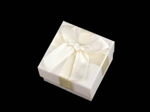 Darčeková papierová krabička - biela 5x5cm