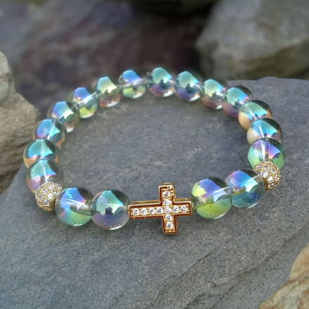 Elegantný náramok Aqua Qura s krížom