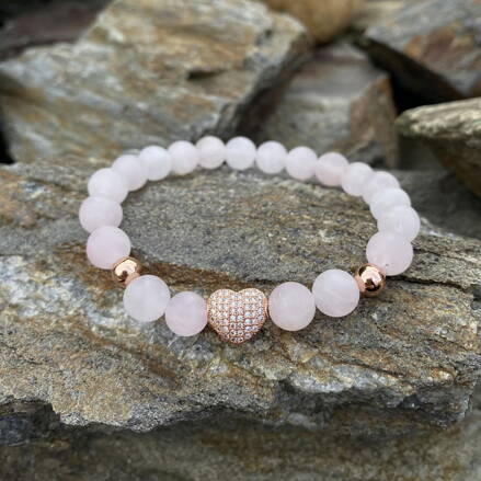 Náramok z ruženínu so srdiečkom