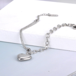 Oceľový náramok so srdiečkom