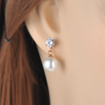 Oceľové náušnice s perlami a zirkónmi