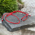 Červené šnúrkové náramky so srdiečkom